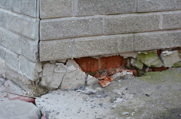 Cost of Foundation Settlement Repair in Tucson